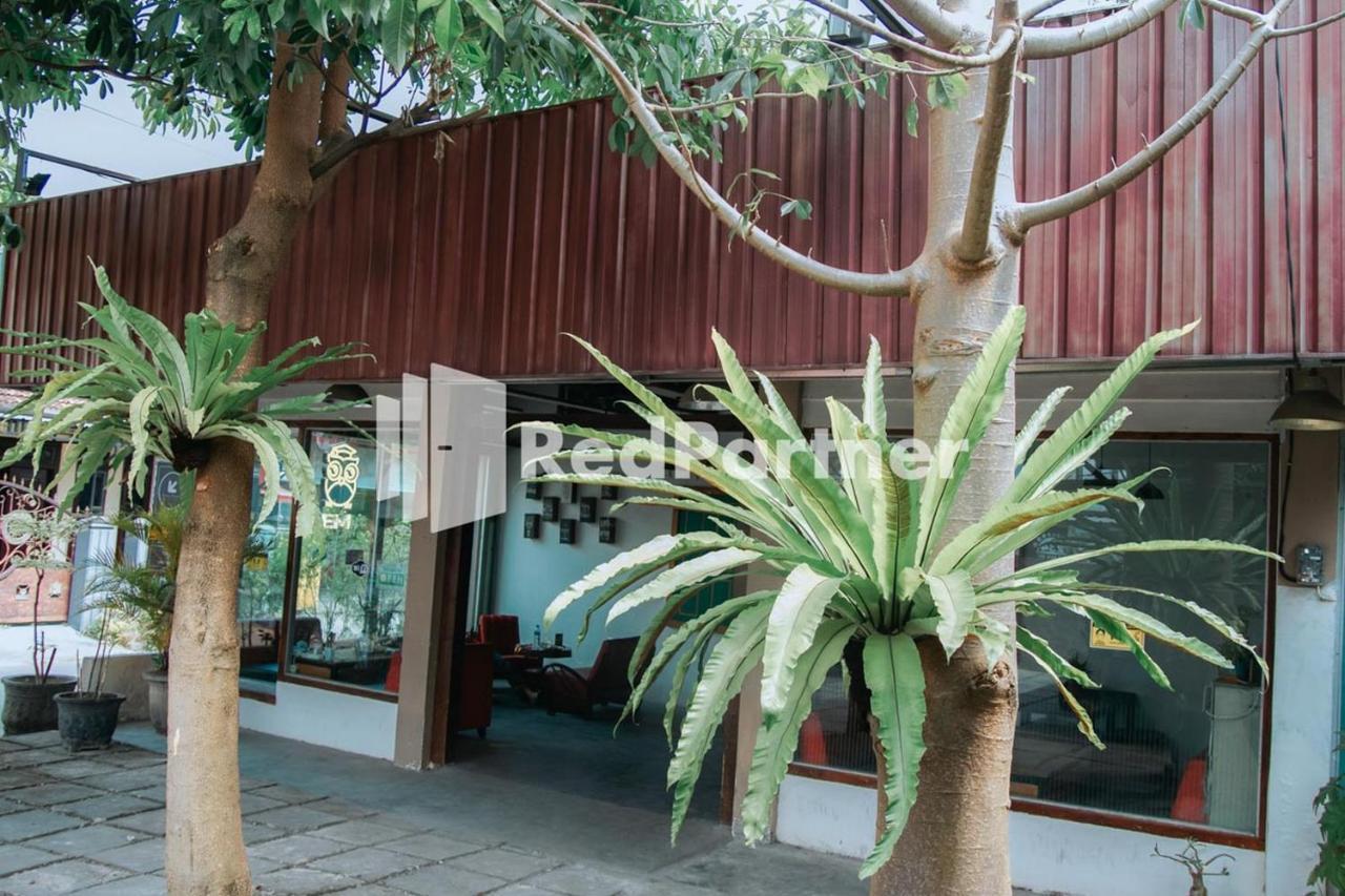 Hotel Flamboyan Asri Syariah Mitra Reddoorz Near Kampung Inggris Pare Exterior foto